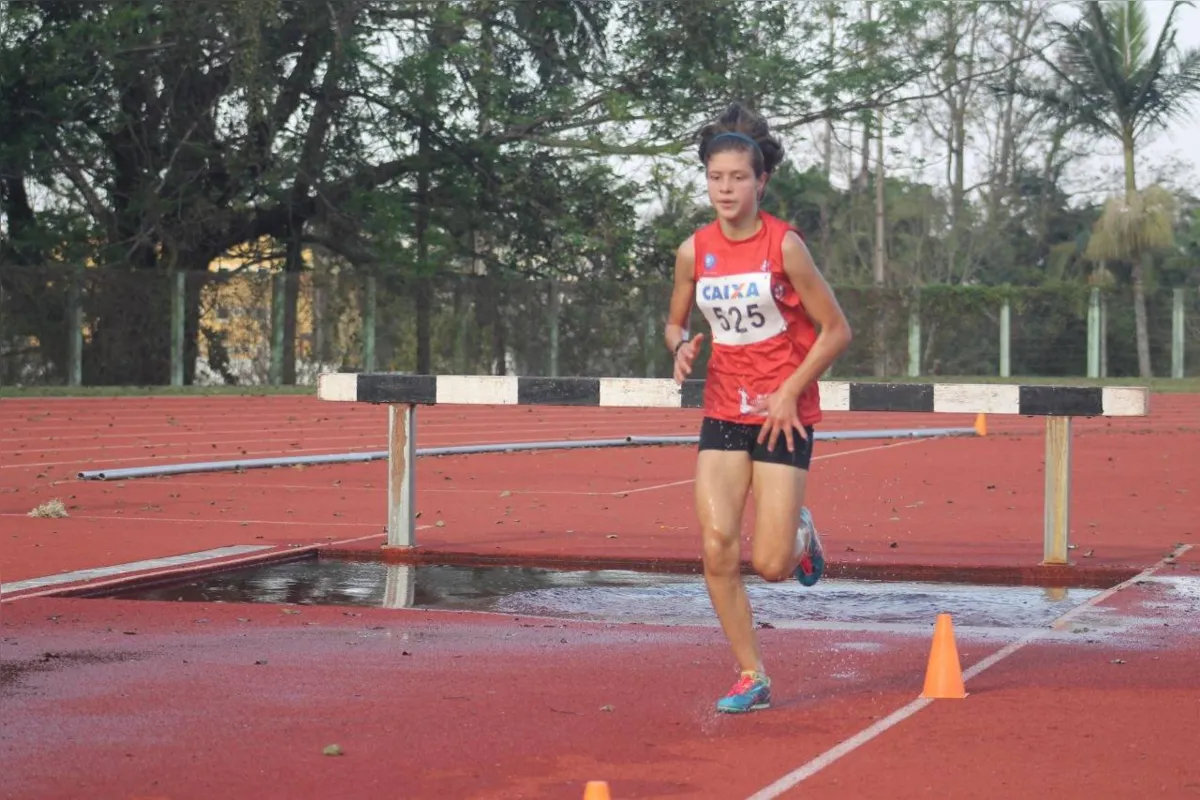 Gabriela Tardivo foi campeã da prova dos 4 km na categoria sub-18 em 2019
