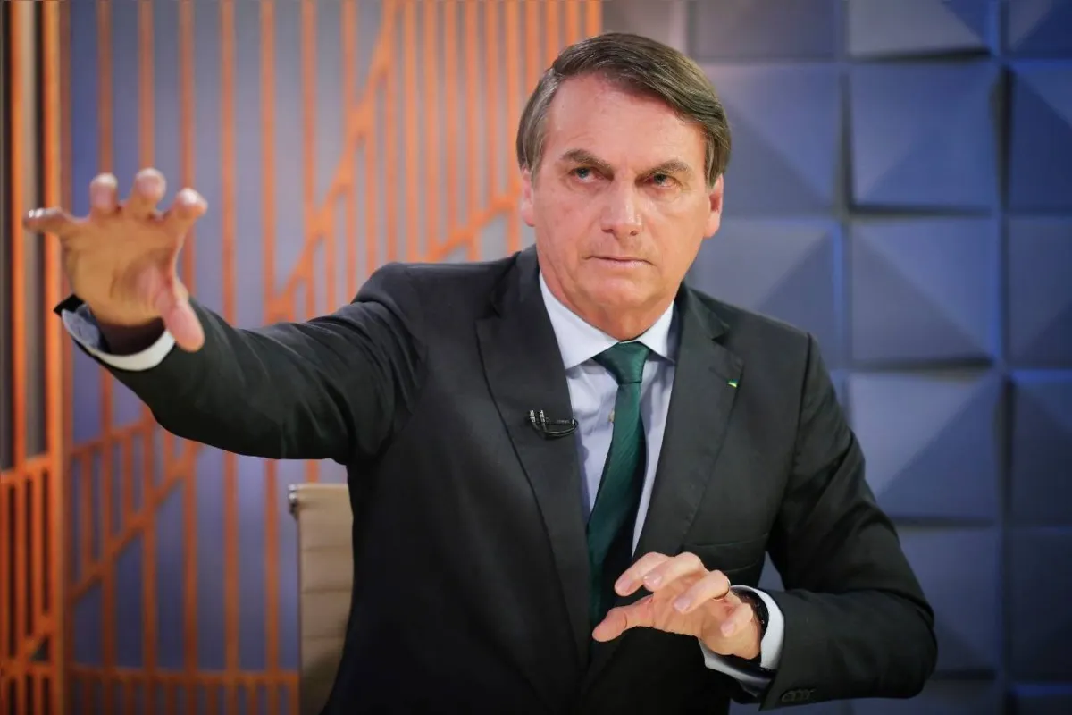 Imagem ilustrativa da imagem 'Lula já é uma carta fora do baralho', diz Bolsonaro no SBT