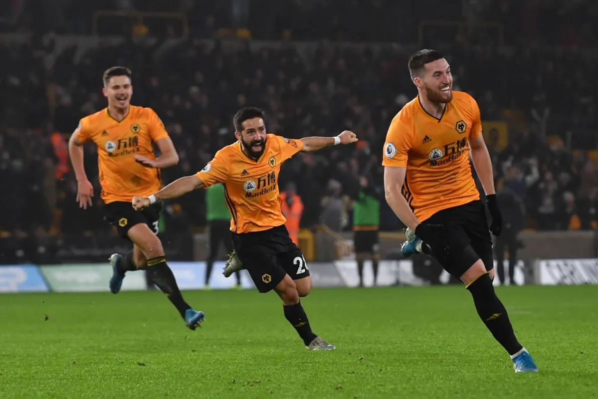Imagem ilustrativa da imagem Manchester City perde de virada e se distancia mais do Liverpool