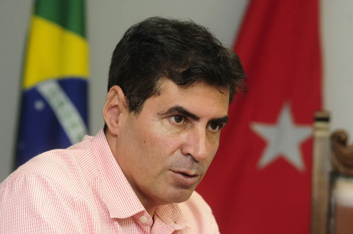 Imagem ilustrativa da imagem 'Nós tentamos outras soluções', diz Belinati sobre Sercomtel