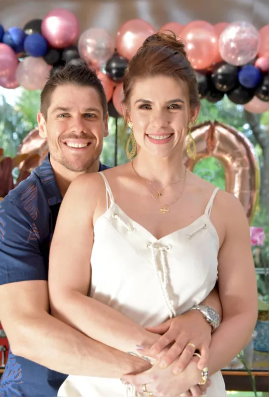 A aniversariante com o marido, Rodrigo Pirolli