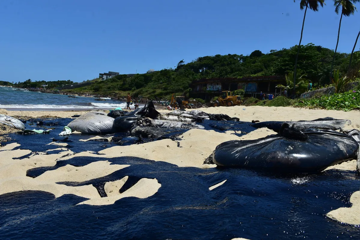 Cabo de Santo Agostinho (PE) é uma das localidades atingidas pelo óleo