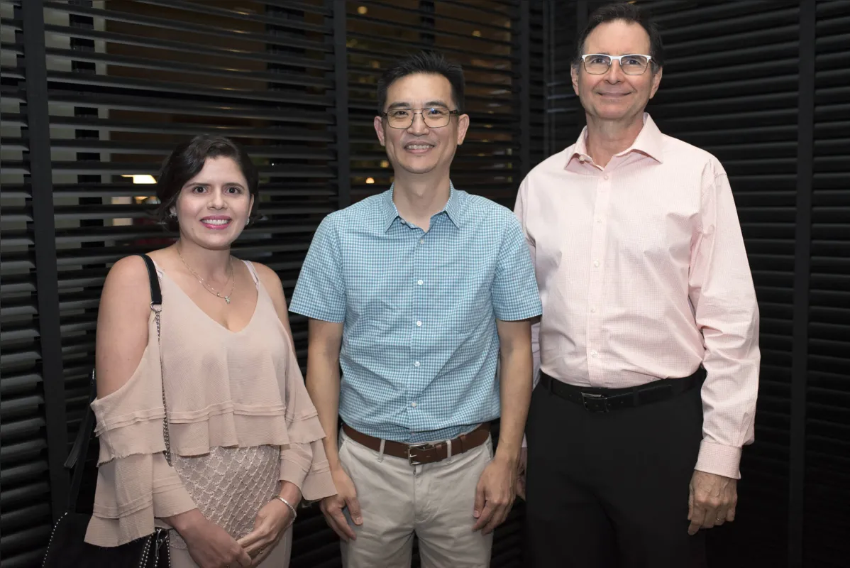 Dra. Heloiza Pacheco, Dr. Wagner Mariushi e  Dr. Laerte Storti
