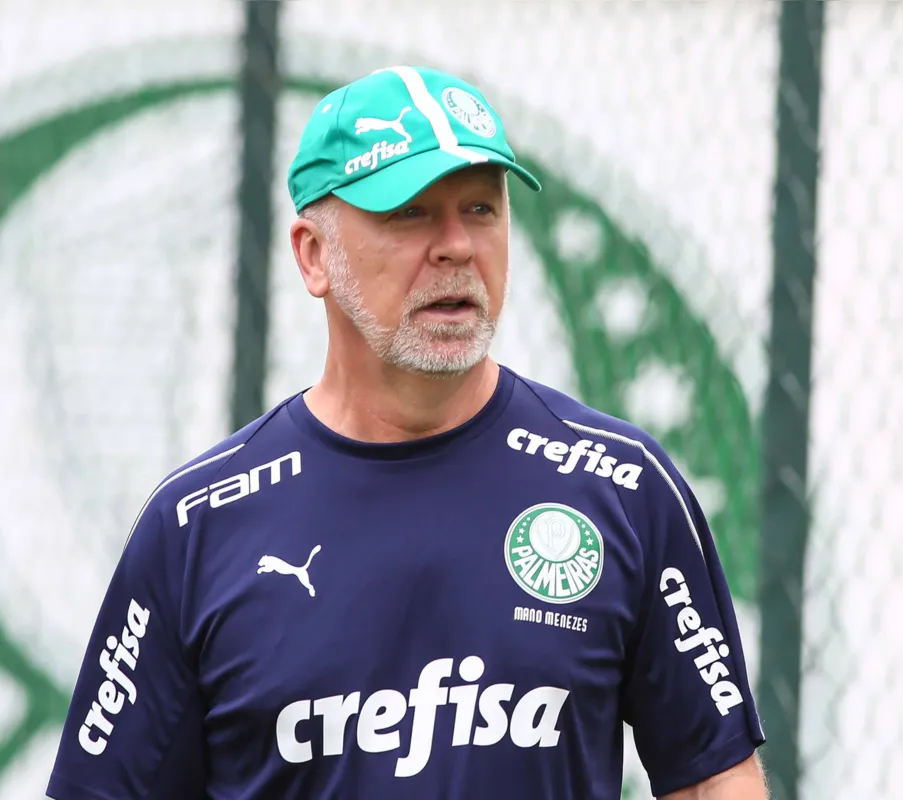 Nos 12 jogos em que está à frente do Palmeiras, Mano soma 9 vitórias, 2 empates e 1 derrota
