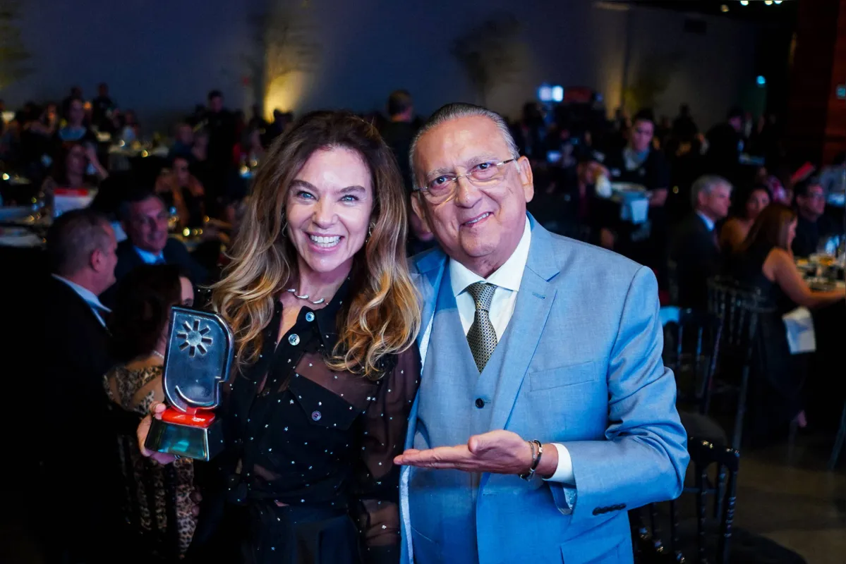 Desirée Soares recebeu o prêmio por seu Studio Desirée Soares: na foto, com o marido, Galvão Bueno