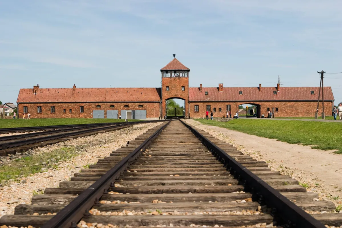 Imagem ilustrativa da imagem Primo Levi, o poeta de Auschwitz