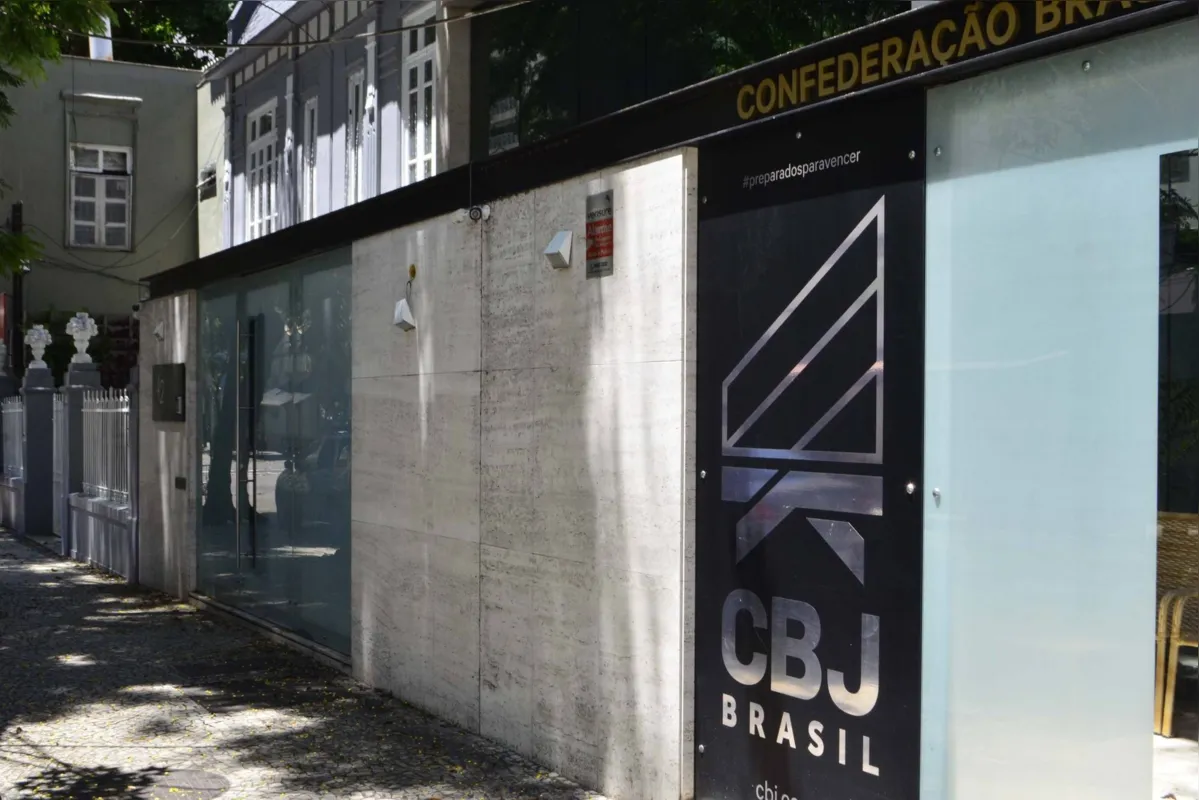 Imagem ilustrativa da imagem Produtora do 'Porta dos Fundos' é atacada com bombas caseiras