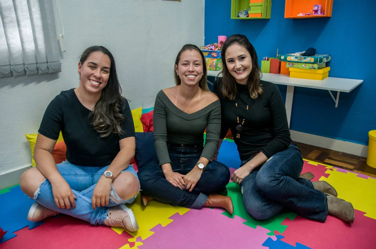 Mariellem Fernandes, Mariana Fernandes e Gabrielle Santoni