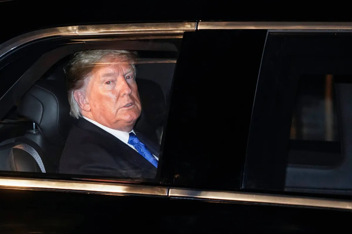 Documento também acusa Trump de tentar obstruir a investigação do Congresso 