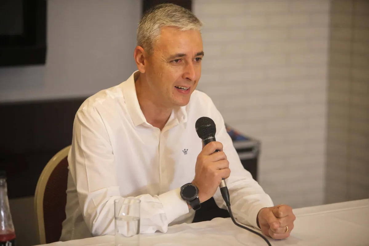 A intenção da diretoria do time paulista era ter Tiago Nunes no comando já nas últimas rodadas do Brasileirão 
