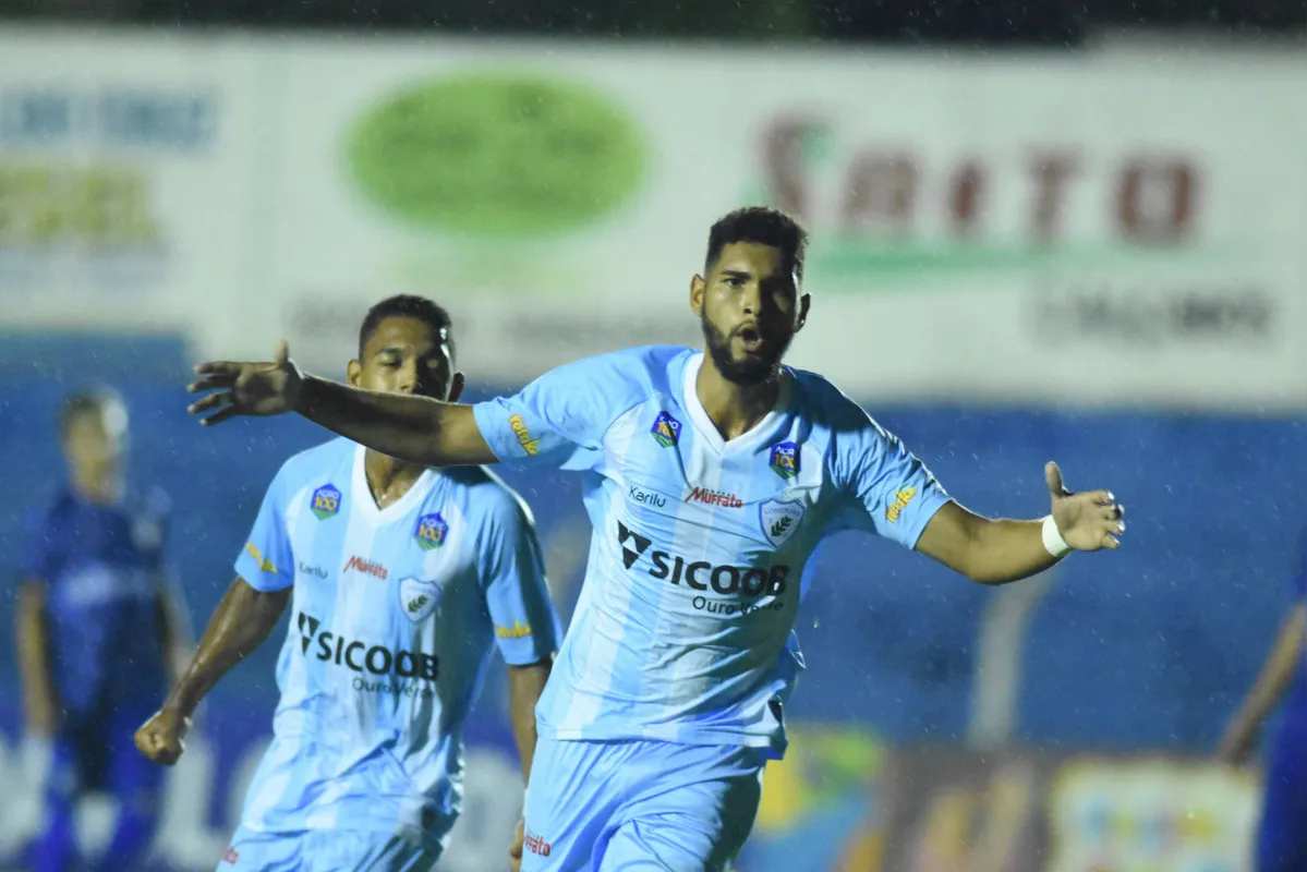 Atacante Juan foi um dos jogadores que garantiram vitória do LEC na estreia