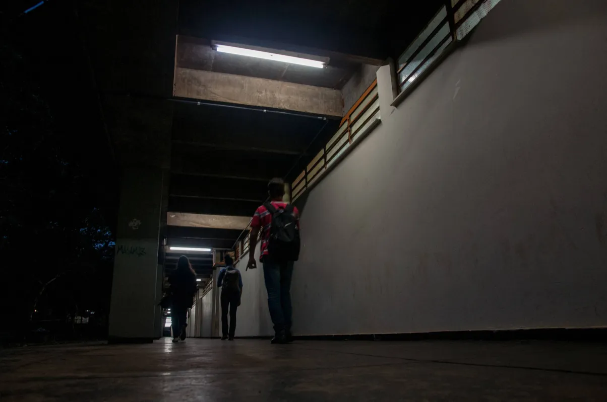 Vigilância do campus da UEL é feita por agentes e câmeras de segurança 