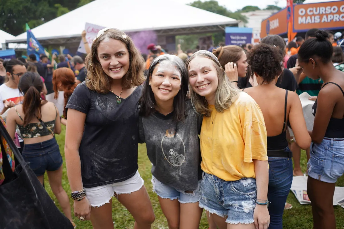 Maria Luísa Nonino (Artes Visuais), Carolina Kamakura (Artes Visuais) e Giovanna Araújo (Moda)