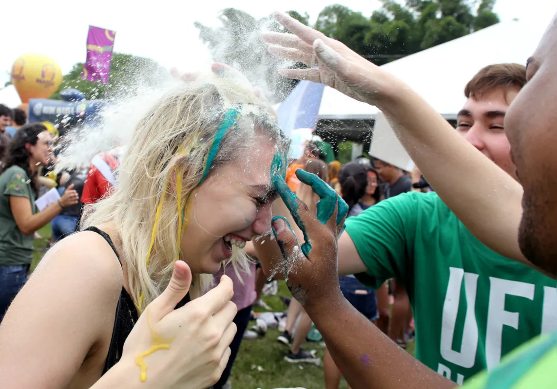 Festividade no aterro foi marcada por muita emoção dos aprovados 