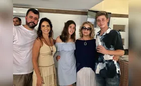Aniversário de Leila Thanes