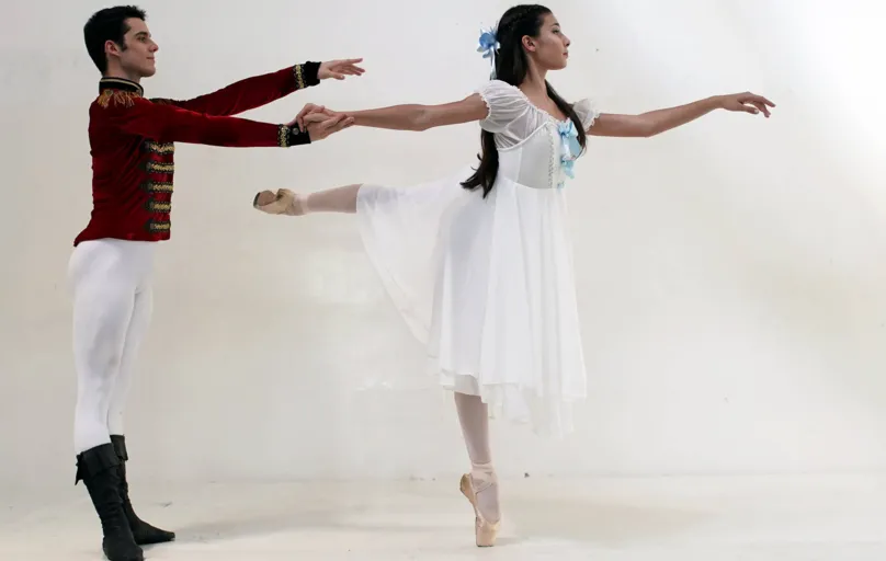 Balé romântico de Tchaikovski, geralmente encenado na época de Natal, será apresentado pelo Ballet de Londrina em homenagem aos 85 anos da cidade 