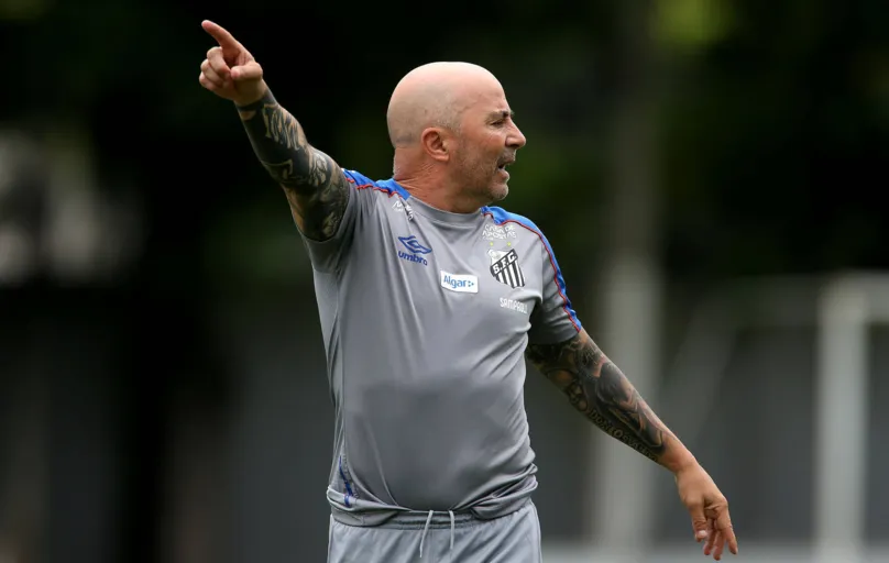 O técnico Jorge Sampaoli não terá o atacante venezuelano Soteldo, que está servindo a seleção de seu país