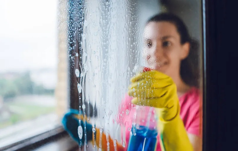 Em Londrina, empresa de limpeza residencial está contratando dez profissionais para reforçar a equipe e dar conta da demanda