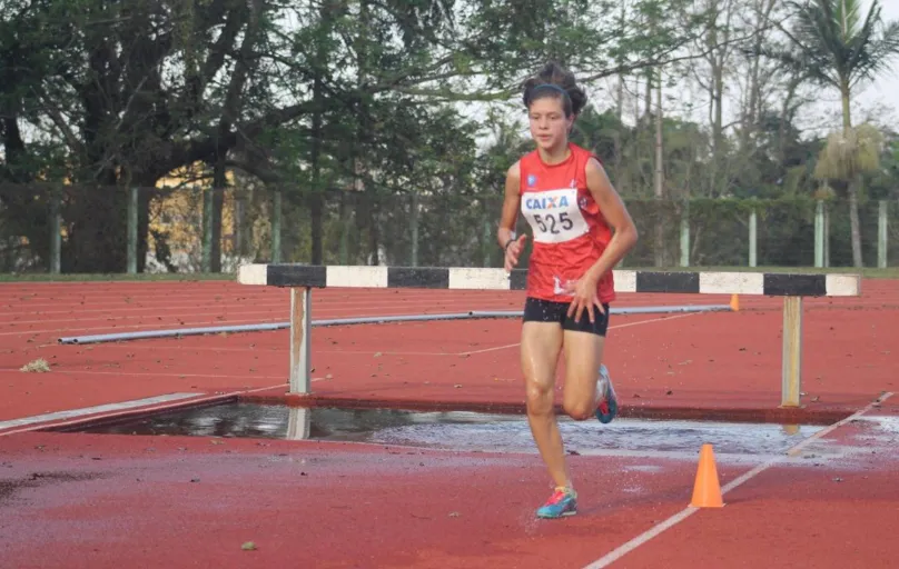 Gabriela Tardivo foi campeã da prova dos 4 km na categoria sub-18 em 2019