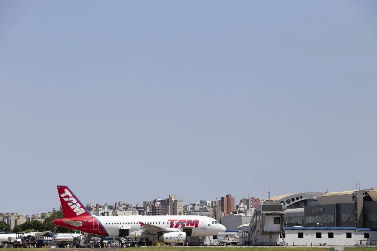 Imagem ilustrativa da imagem Aeroporto de Londrina deve receber investimento de R$ 400 mi