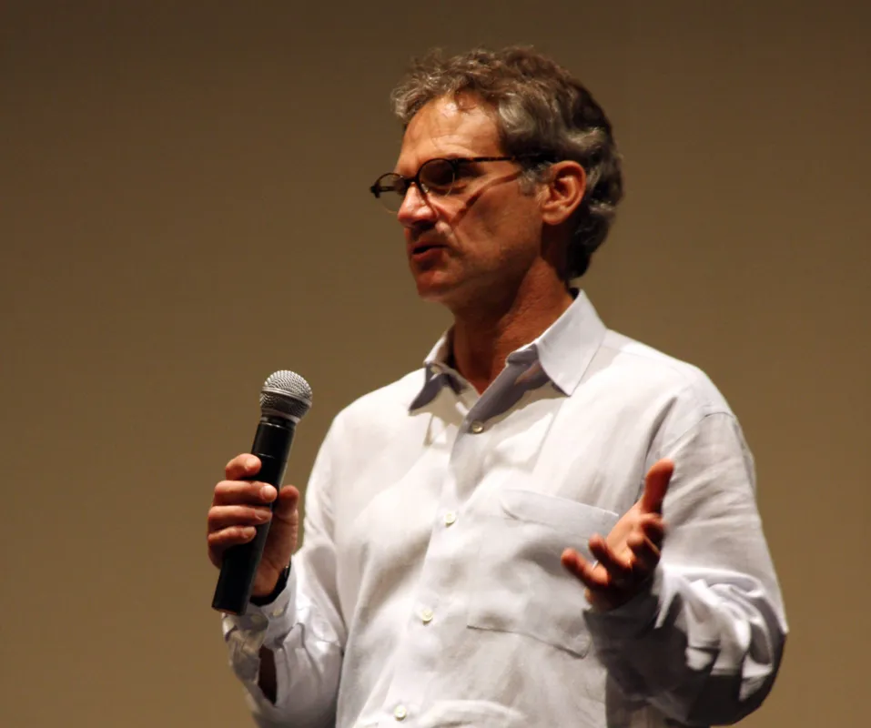 Jon Krakauer: “Quem decide participar desse passatempo perigoso não o faz a despeito de seus lances fatais, mas precisamente por causa deles"