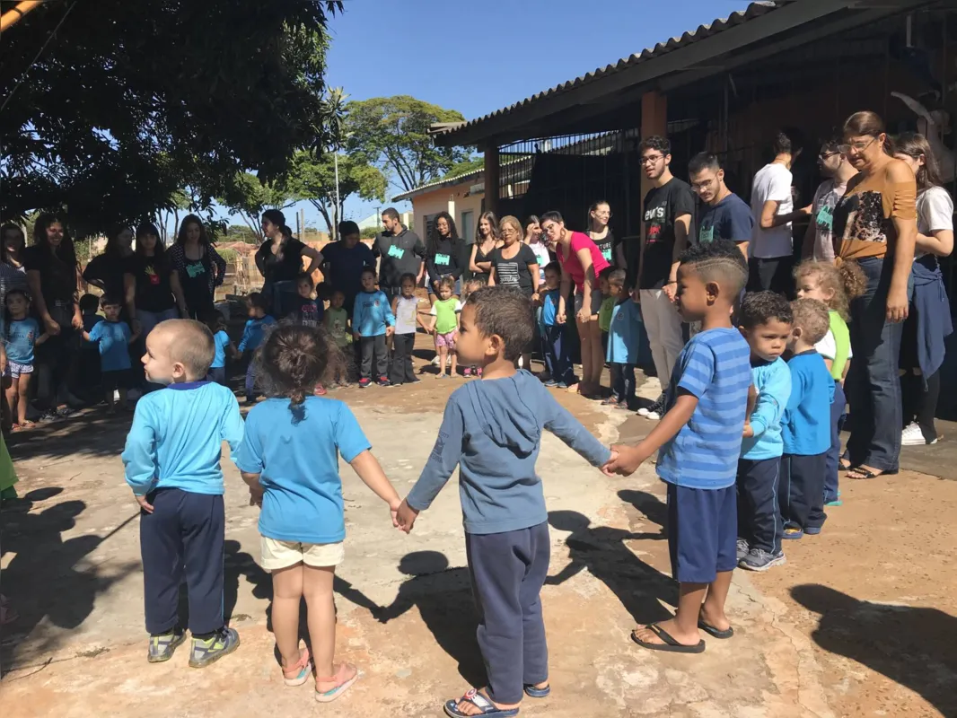 Imagem ilustrativa da imagem Alunos da UEL ajudam creche da zona leste de Londrina