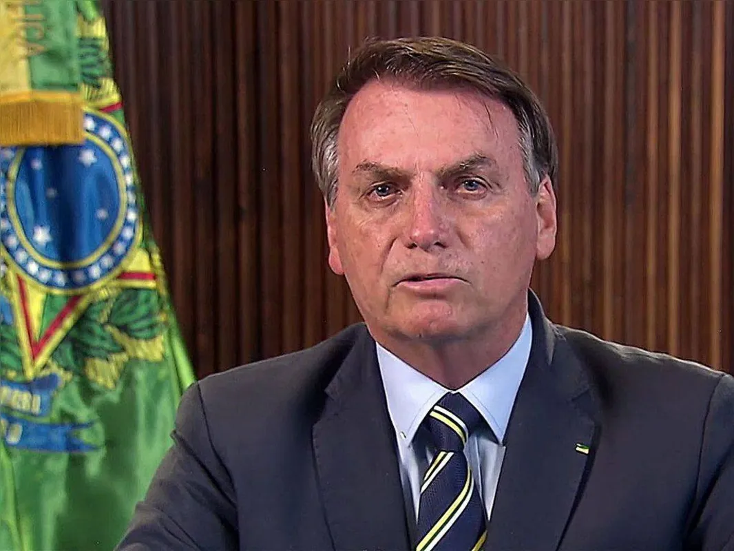 Imagem ilustrativa da imagem Após exame, Bolsonaro diz que não contraiu coronavírus
