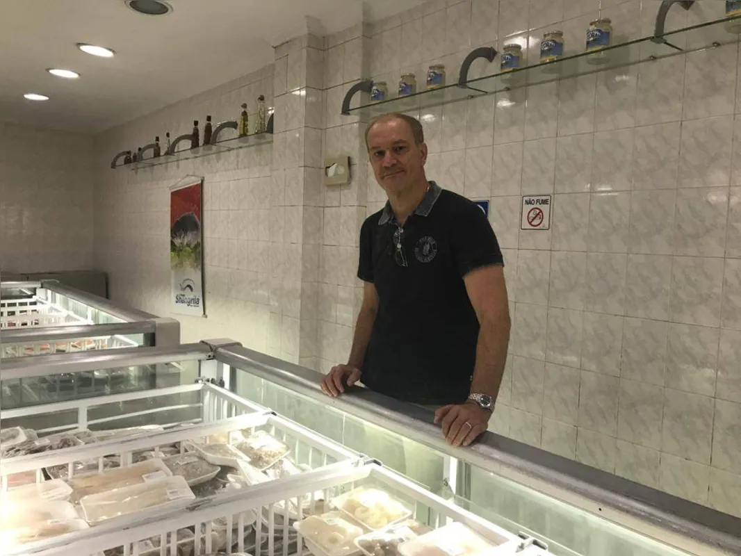 O cirurgião dentista Roney Quesada: "Como peixe o ano inteiro"