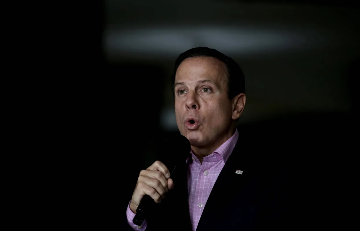 Imagem ilustrativa da imagem Bolsonaro volta a contrariar Doria e diz desconhecer hospitais lotados