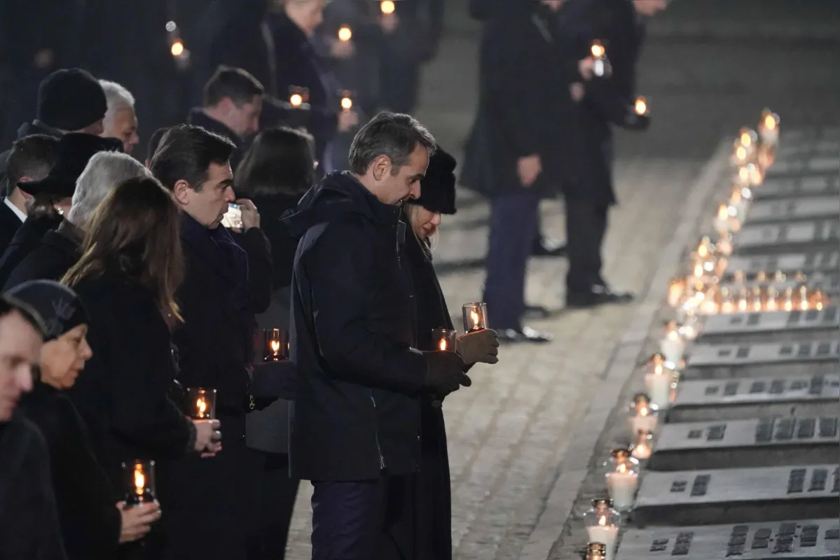 Cerimônia na Polônia marca os 75 anos do fechamento do campo de concentração de Auschwitz 