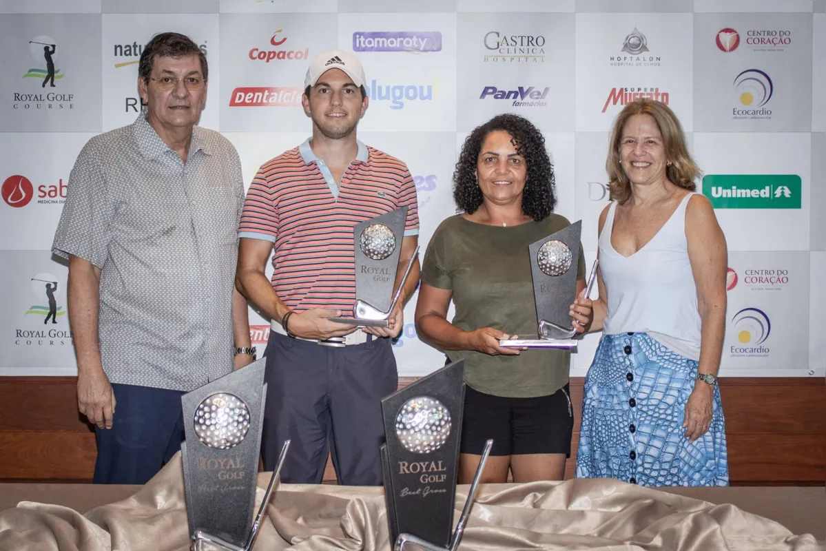 Cizo e Vera Prando com os vice-campeões do Torneio João Paulo Albuquerque e  Zenilda Ramos 