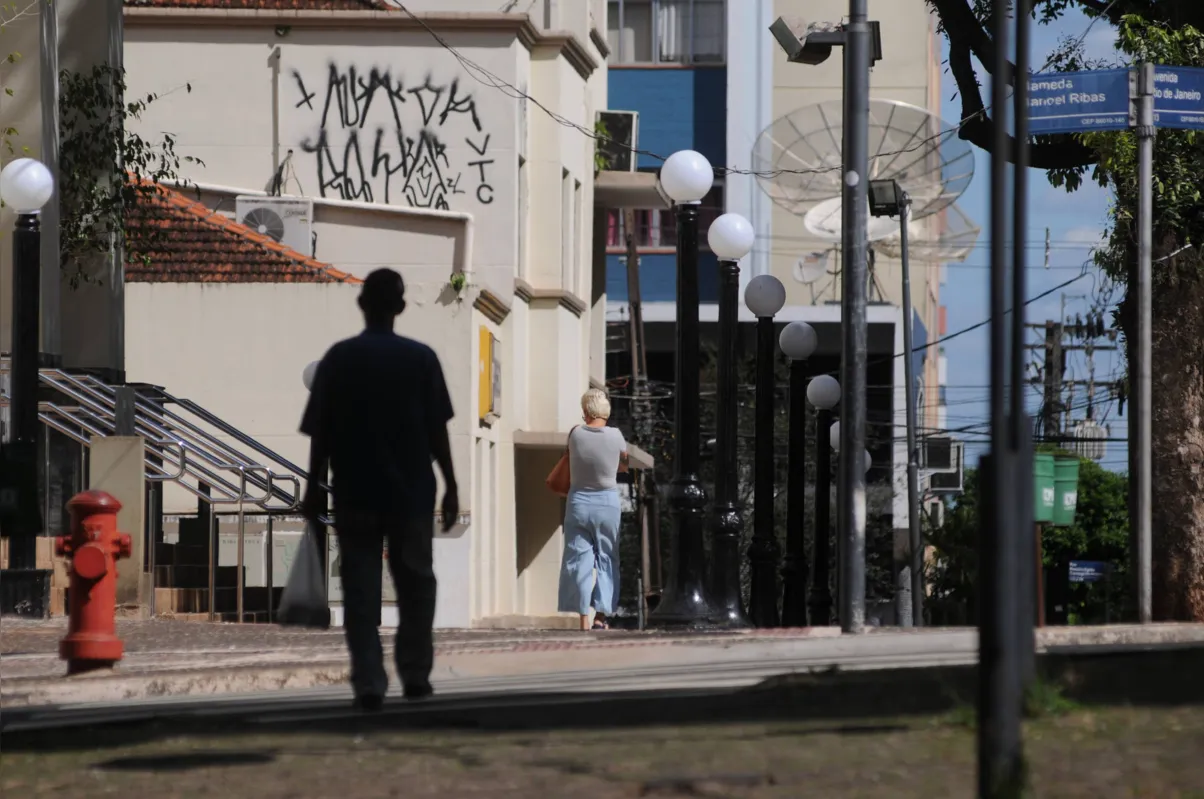 Imagem ilustrativa da imagem Comércio ficará fechado em Londrina pelo menos até dia  20