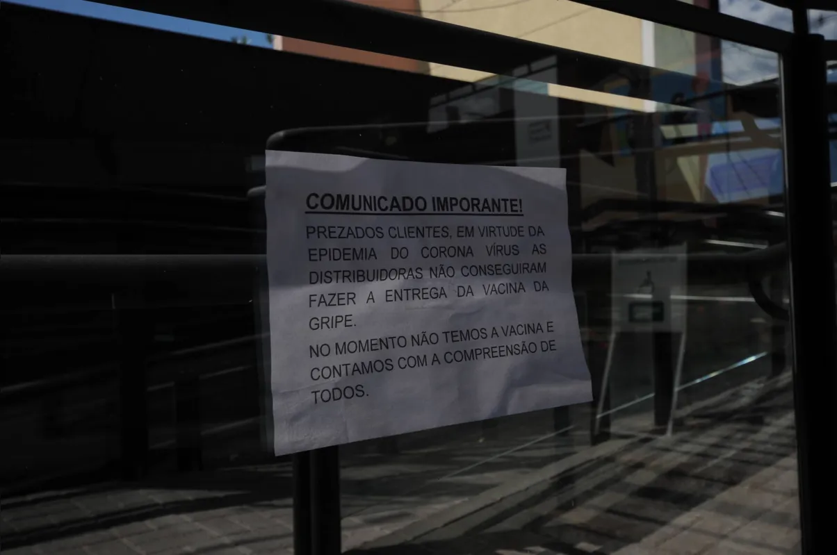 Imagem ilustrativa da imagem Coronavírus acelera corrida por vacina na rede privada em Londrina
