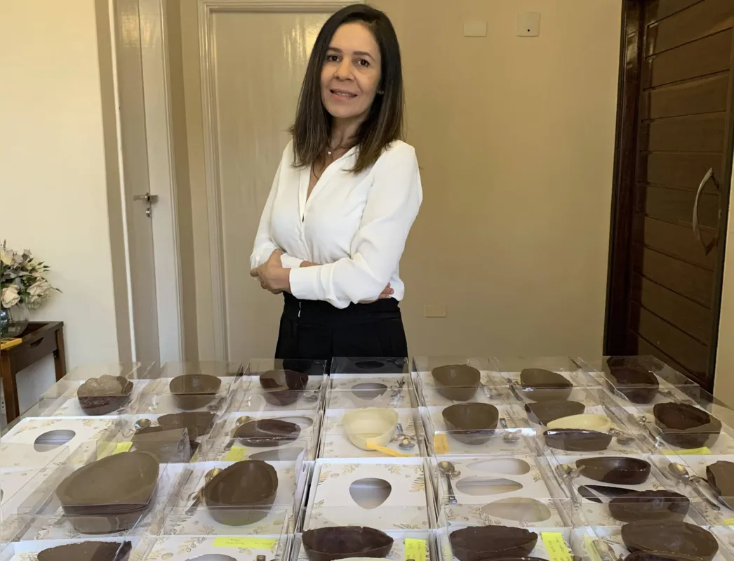 Mesmo com o aumento do preço dos insumos, Andréia Cavalheiro manteve os preços dos doces para atrair clientes na Páscoa