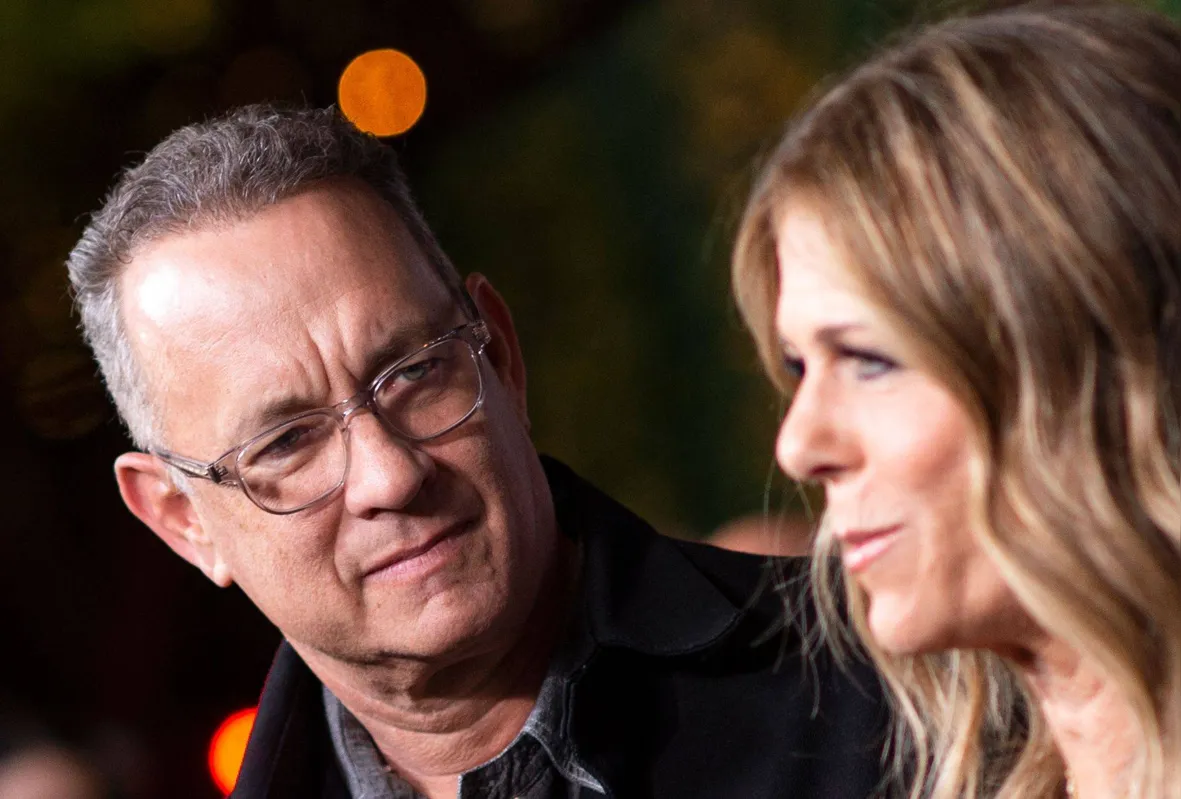 Imagem ilustrativa da imagem Curados da Covid-19, Tom Hanks e a mulher doam sangue para desenvolvimento da vacina