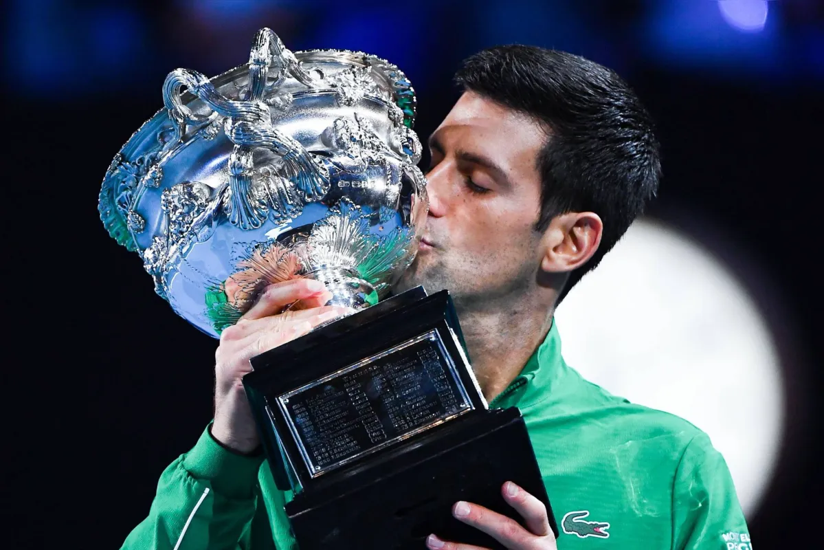 Imagem ilustrativa da imagem De virada, Djokovic conquista Australian Open pela 8ª vez
