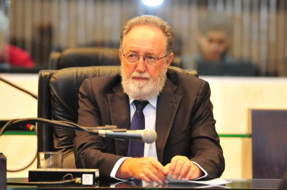 Imagem ilustrativa da imagem Deputados aprovam entrega de voucher de R$ 50 para pessoas vulneráveis