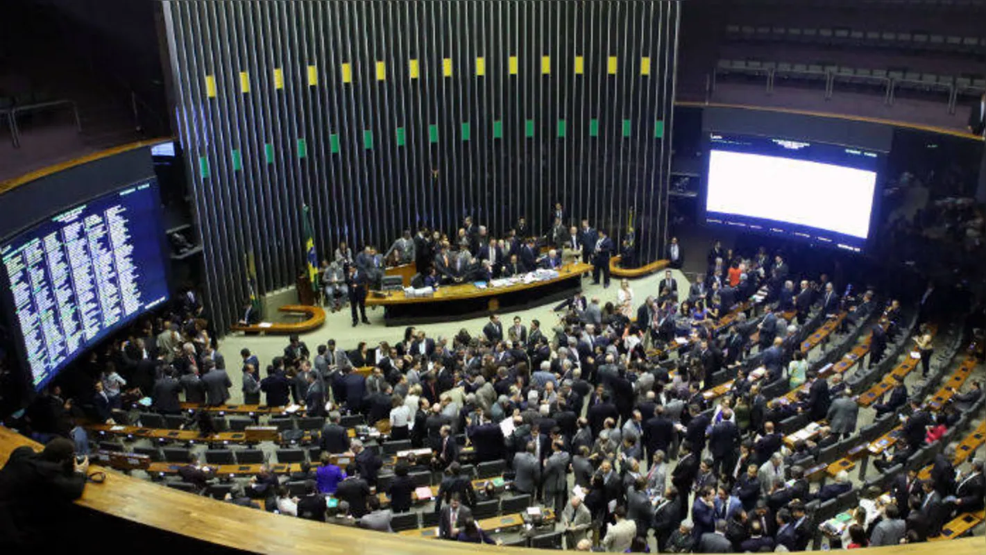 Imagem ilustrativa da imagem Deputados do PR terão 12 dias de folga no Carnaval