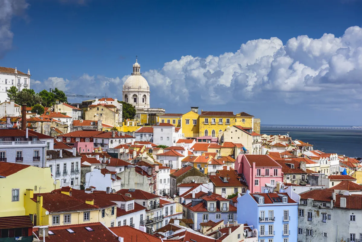 Imagem ilustrativa da imagem Diferença entre naturalizações e nascimentos cresce 298% em Portugal
