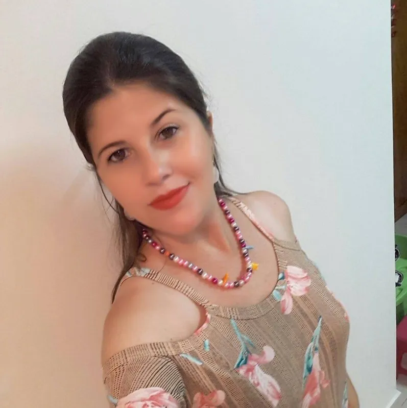 Michelle Prieto de Souza Scarcelle publicou apelo nas redes sociais pedindo para que as pessoas não adquiram a hidroxicloroquina desnecessariamente.
