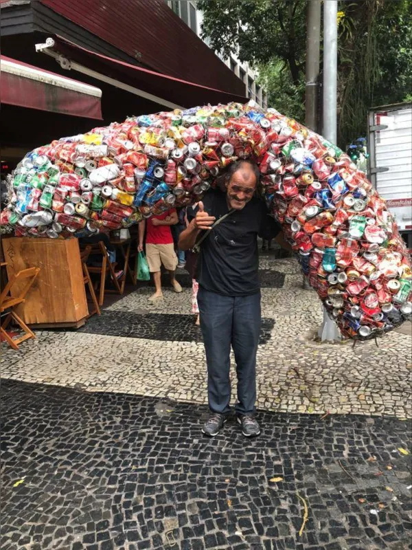 Imagem ilustrativa da imagem Emoção e alegria dos formandos