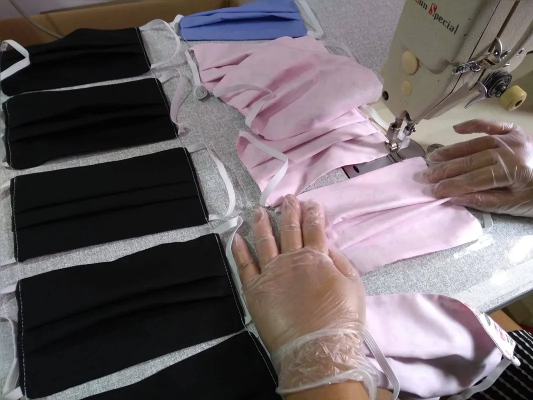 Empreendedoras confeccionam máscaras de tecido, unindo boas práticas em prol da saúde e a garantia do sustento familiar