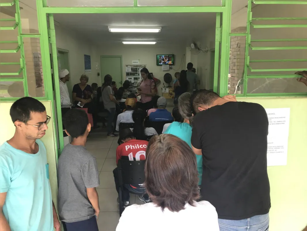 Imagem ilustrativa da imagem Exclusiva para dengue, UBS da Vila Casoni amanhece lotada