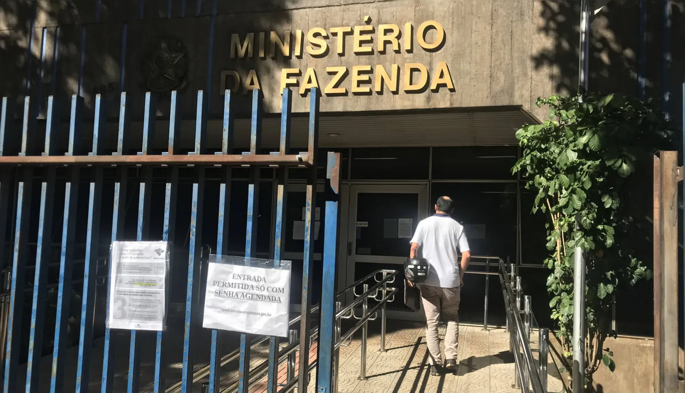 Imagem ilustrativa da imagem Falta de dados sobre desemprego esconde real impacto da pandemia