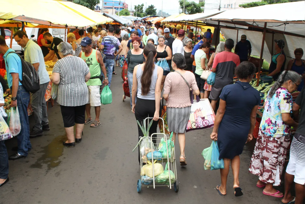 Na feira, reclamação é sobre falta de fiscalização do poder público