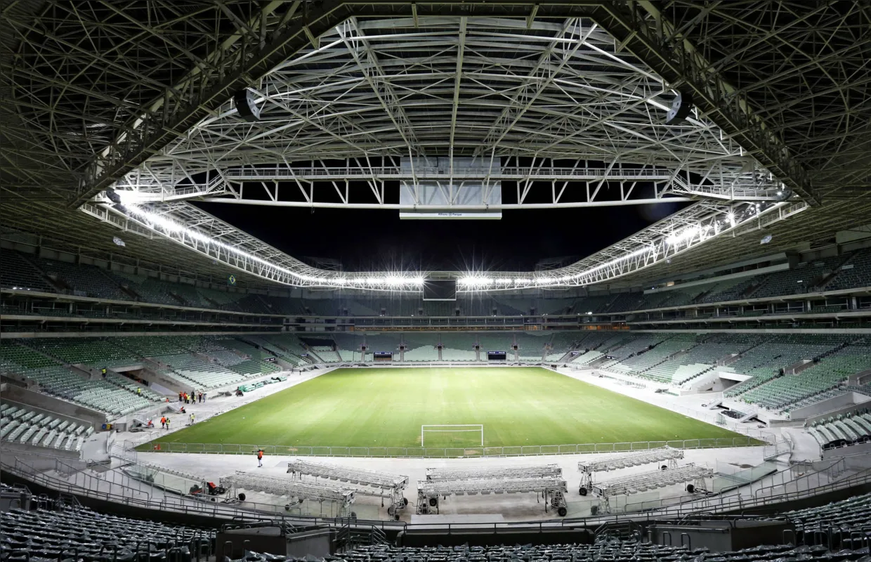 Imagem ilustrativa da imagem Justiça penhora receitas de arena do Palmeiras por dívida com empresa