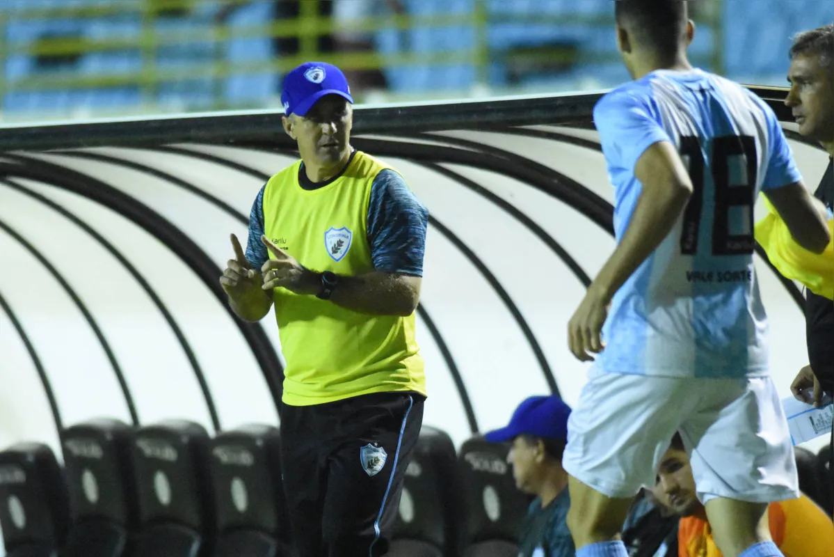 Alemão: "é o momento de colocar culpa em cima de um jogador, porque todos nós perdemos com esta eliminação, inclusive eu".