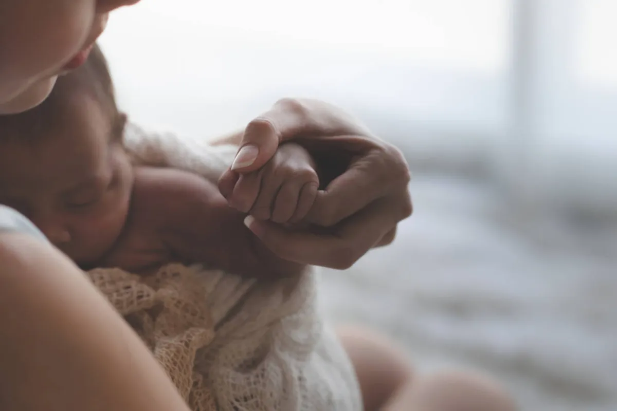 Imagem ilustrativa da imagem Licença estendida para mães falha em mantê-las no mercado