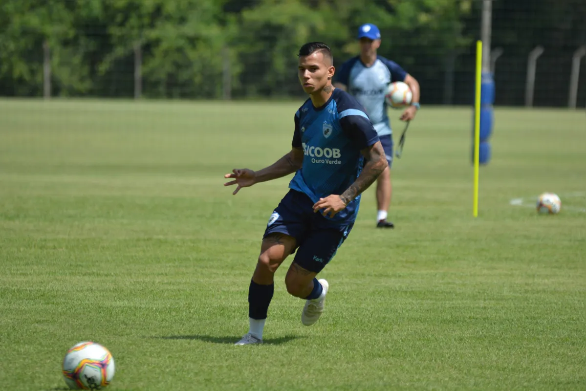 Com dois gols no Paranaense, Marcelinho é uma das esperanças do LEC em Piracicaba