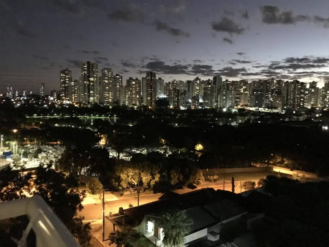 Imagem ilustrativa da imagem Londrina iluminada